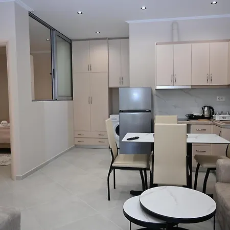 Eleana's 3* Sarandë