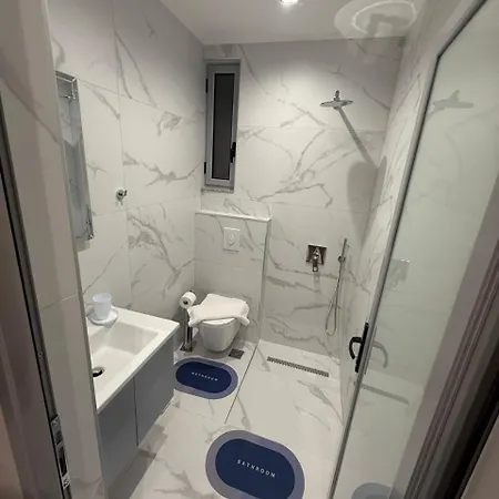 Eleana's 3* Sarandë