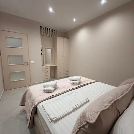 ゲストハウス Eleana's Sarandë